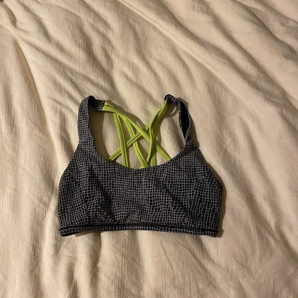 Lululemon sports bra